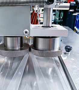 SPK320B 80Bag/Min Automatic High-Accuracy Electric Motor Food Wrapping Gluing <b>Packaging</b> <b>Machine</b> for Paper/Plastic Film/Foil - Product Image 3