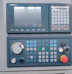 Torno CNC de Eje Único Multifunción Horizontal de Programación Automática YH6L, Torno de Metal para Torneado de Ejes Delgados de Largo Alcance - Product Image 5