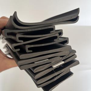 لوحة خزان مياه السيارات حزام مقاوم للزيت ومقاوم للشيخوخة شريط مانع للتسرب <span class=keywords><strong>EPDM</strong></span> شريط هدب مزدوج على شكل حرف U - Product Image 2