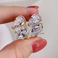 Anillo de Compromiso y Aniversario para Mujer, Joyería Fina Personalizada con Dos Piedras, Estilo Toi et Moi, Moissanita en Forma de Pera, Chapado en Platino, Certificado