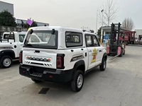 Pick-up électrique pour passagers avec une autonomie de 101 à 200 km, un moteur de 50 kW, un couple de 200 à 300 Nm et une batterie de 30 kWh