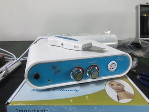Brilla con Mayor Intensidad con la Espátula Ultrasónica para Limpieza Facial Profunda -- Exfolia la Piel Muerta para una Piel Suave - Product Image 3