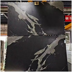 Dalles <span class=keywords><strong>de</strong></span> granit noir python polies <span class=keywords><strong>de</strong></span> luxe pour la décoration moderne, idéales pour les comptoirs <span class=keywords><strong>de</strong></span> cuisine, les îlots, les tables à manger et les revêtements muraux. - Product Image 3