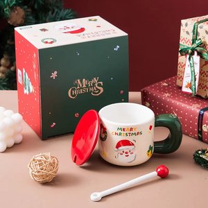 Usine en gros mignon motif d'arbre de Noël tasse de <span class=keywords><strong>vacances</strong></span> personnalisée tasse à café en céramique avec couvercle tasse de cadeau de Noël - Product Image 3