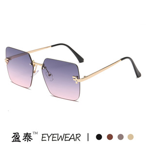 แว่นตา แว่นกันแดดทรงสี่เหลี่ยมไร้กรอบ โลหะสีทอง UV400 แฟชั่นผู้หญิง - Product Image 4