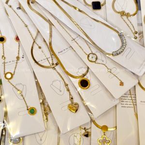 Collar de acero inoxidable de alta calidad, nuevo estilo, pendientes de circonia para mujer, pulsera de lujo, accesorios al por mayor - Product Image 1