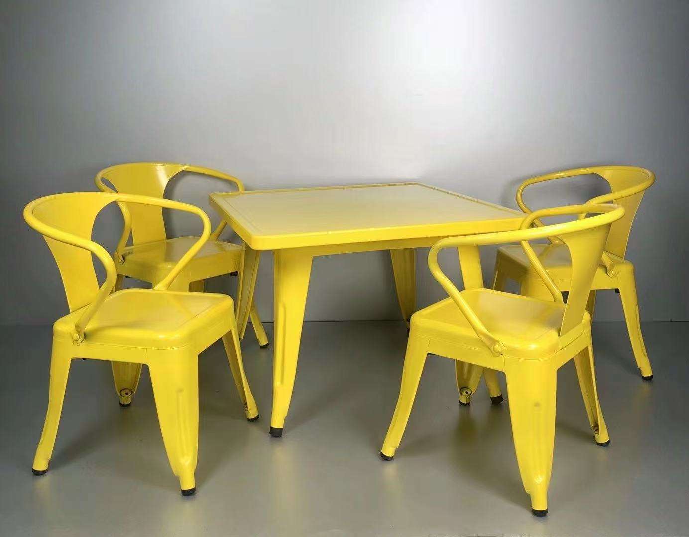 สีเหลือง