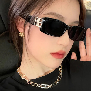 New European American Style Small Square Sunglasses With B Logo UV400 Protection For Women - Product Image 1