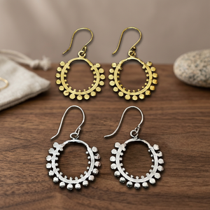 Boucles d'oreilles pendantes en laiton plaqué or pour femme, style bohème, forme de fleur, couleur argent, bijoux légers, anniversaire SILVER ZONE - Product Image 2
