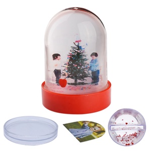Cadre <span class=keywords><strong>photo</strong></span> flottant rond personnalisé avec paillettes, dôme en plastique avec eau, boule de neige avec liquide - Product Image 3