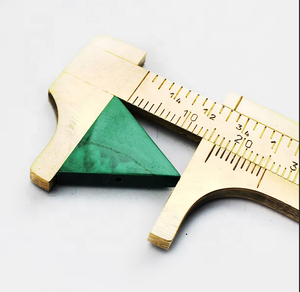 Malaquita Verde Natural Triangular Plana para Joyería, Gema Calibrada Tipo Cabujón, Piedra de Nacimiento de Abril para Anillos, Collares y Colgantes - Product Image 4