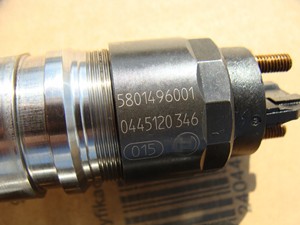 Injecteur de carburant 0445120346 5801496001 Injecteur de bonne qualité pour HEULIEZ/<span class=keywords><strong>IRISBUS</strong></span>/IVECO/NEW HOLLAND Injecteur à rampe commune 0445120346 - Product Image 2