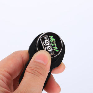 Marqueur de balle de <span class=keywords><strong>golf</strong></span> à faible MOQ, marqueur de balle de <span class=keywords><strong>golf</strong></span> magnétique en forme de pièce de monnaie, outil de réparation de divot, marqueur de balle de <span class=keywords><strong>golf</strong></span> personnalisé - Product Image 6