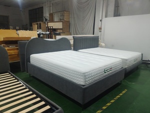 Base de <span class=keywords><strong>Cama</strong></span> Moderna, Cómoda, Duradera y Suave con Estructura de Madera, Cabecera Tapizada con Diseño Convertible - Product Image 3