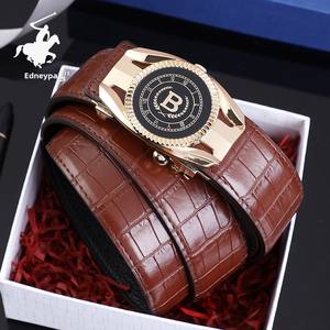 Cintura in <span class=keywords><strong>pelle</strong></span> di vacchetta con motivo a coccodrillo di fascia alta in lega automatica da uomo nuova cintura alla moda in vera <span class=keywords><strong>pelle</strong></span> per giovani di mezza età - Product Image 3