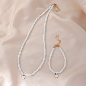Ensemble de colliers en perles blanches avec pendentif cœur en acier inoxydable, bijoux à porter au quotidien - Product Image 4