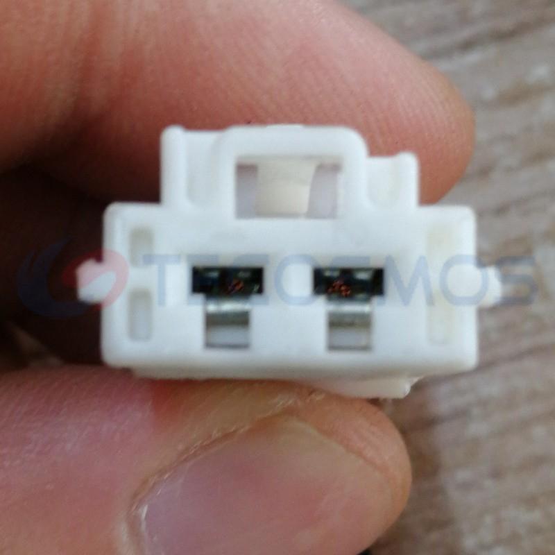 Car Connector For large terminal is marked with two white pins CT2-0132M-5