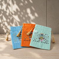 Sac de rangement pour cartes de tarot en velours brodé avec cordon de serrage personnalisé pochette d'emballage en tissu velours pour nappe cadeau dés bijoux divination
