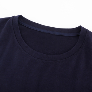T-shirt à manches courtes en <span class=keywords><strong>laine</strong></span> mérinos pour hommes Vente en gros de vêtements d'extérieur à col rond Couleur unie avec sérigraphie - Product Image 3