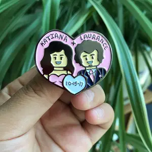 Valentine's Day Souvenir Gifts Couple Enamel Pin Custom Heart Shape Lover Soft Enamel Lapel Pins