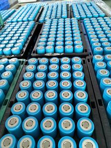 Pack de batteries semi-solides LiFePO4 32700 3.2V-72V 6000mAh Haute Capacité Rechargeable Personnalisable 3000 Cycles / Certifié CE - Product Image 4