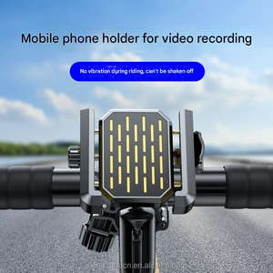 Support de tableau de bord de voiture à vide mains libres pour femmes avec support de téléphone à chaîne en silicone pour un accès facile pendant la conduite - Product Image 3