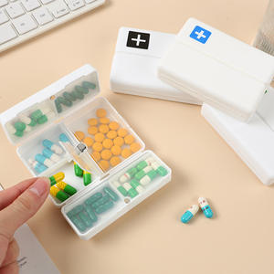 Pilulier portable à 7 compartiments avec fermeture magnétique, étui de rangement blanc pour médicaments, idéal pour les voyages et l'usage quotidien - Product Image 5