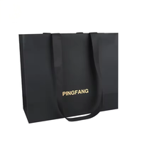 Sacs cadeaux personnalisés en gros avec logo en relief, emballages de boutique en vrac, sacs en papier pour le commerce de détail