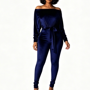 <span class=keywords><strong>Mono</strong></span> de terciopelo elástico con mangas murciélago, hombros descubiertos y cinturón, con pantalones ajustados para mujer - Moda Sehe - Product Image 2