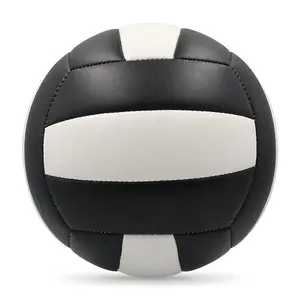 Siyah ve beyaz dayanıklı PVC şişme resmi boyut 5 ağırlık voleybol makinesi dikiş kalınlaşmış kaymaz plaj voleybolu topu