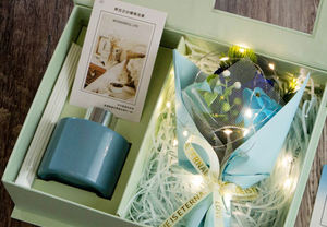 Xinrunjin Kit de souvenirs pour femmes boîte-cadeau verte Bouquet de fleurs aromathérapie décoré anniversaire noël mariage coffret cadeau pour - Product Image 3
