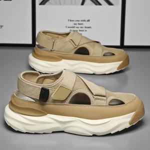 Sandales polyvalentes pour hommes, personnalisables en usine (logo, OEM, ODM), idéales pour toutes les occasions estivales, avec coutures durables et adaptées à l'utilisation en piscine. - Product Image 2