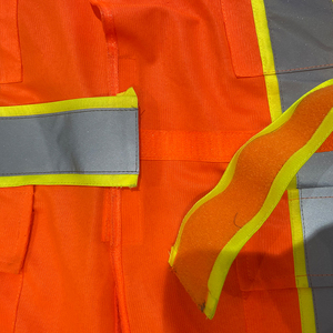 Gilet de sécurité à 5 points de fixation CITICITYHi Vis avec dos réfléchissant en forme de X et poches, conforme aux normes ANSI - Product Image 5