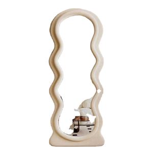 Miroir de maquillage 3mm avec lumière LED Miroir de salon de beauté LED Tube de brillant à lèvres en aluminium Logo OEM moderne en forme d'ours - Product Image 1