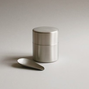 Tamis à thé vert matcha avec pelle <span class=keywords><strong>en</strong></span> bambou, boîte <span class=keywords><strong>de</strong></span> rangement <span class=keywords><strong>en</strong></span> <span class=keywords><strong>acier</strong></span> inoxydable pour poudre <span class=keywords><strong>de</strong></span> matcha avec couvercle intérieur, boîte à thé - Product Image 4