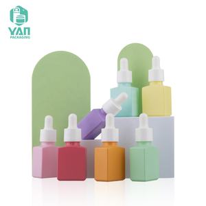 YAN Packaging quadratino Macaron colorato rosa viola blu 15ml bottiglia di vetro per la cura della pelle siero viso olio basso MOQ - Product Image 1