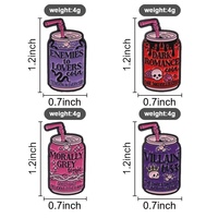 Épinglette en émail en forme de canette de soda, badge décoratif sur le thème des boissons gothiques, accessoire pour sac à dos et vêtements