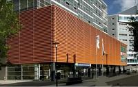 Revêtement mural en aluminium moderne, finition anodisée, design minimaliste, anti-corrosion, pour façade extérieure de bâtiment