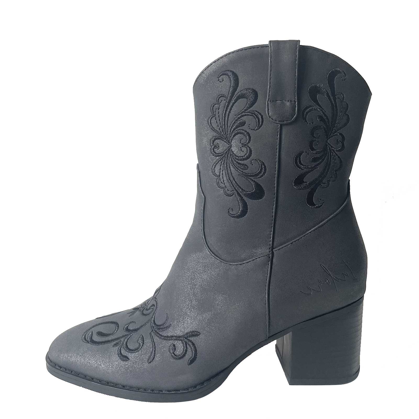medieval winter boots