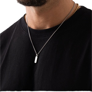 Colliers de mode en gros, pendentif <span class=keywords><strong>totem</strong></span> personnalisé en acier inoxydable avec chaîne cubaine, plaqué or, cadeaux de mariage pour hommes - Product Image 1