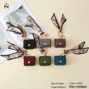 Llavero de Bolso Pequeño con Adornos de Diamantes y Cinta, 2 por Color, Accesorio de Moda - Product Image 3