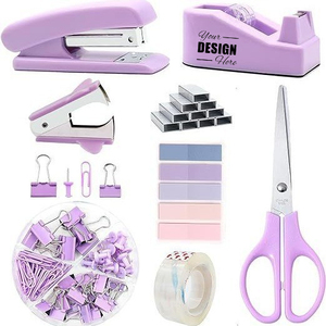 Ensemble de fournitures de bureau violettes personnalisées - Agrafeuse, distributeur de ruban adhésif, ciseaux, pinces et notes adhésives - Parfait pour un cadeau promotionnel - Product Image 1