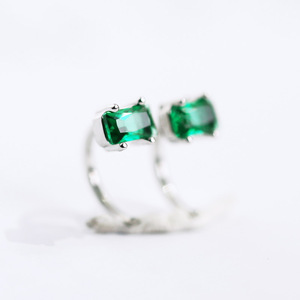 Orecchini a Cerchio Geometrici in Cristallo per Donne, Accessori di Moda Minimalisti per Uso Quotidiano - Product Image 3