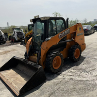 Chargeuse compacte d'occasion CASE SR220 robuste et fiable, hauteur de levage maximale, pour la préparation de sites commerciaux