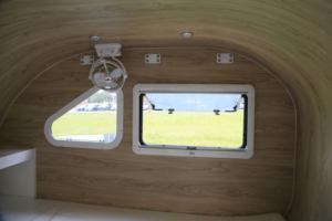 Mini <span class=keywords><strong>Caravana</strong></span> Ligera Estándar <span class=keywords><strong>Americana</strong></span> con Suspensión Todoterreno, Chasis de Acero, Capacidad de Carga de 3500 LBS para Acampar - Product Image 3