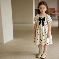 Robe d'été pour filles, imprimé cœur blanc, nœud noir, manches courtes bouffantes, robe de princesse pour tout-petits, mignonne, décontractée, vêtements d'été pour enfants