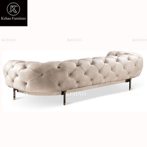 Set di divani da soggiorno italiani con bottoni postmoderni in tessuto Chesterfield in pelle sintetica a tre posti - Product Image 6