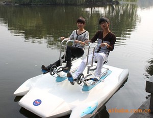 Bicicleta Acuática de Plástico con Pedales Giratorios Estilo Pez, Sistema de Pedales para Agua Dulce y Salada, Uso en Parques Acuáticos, Ahorro de Energía, Ejercicio - Product Image 4