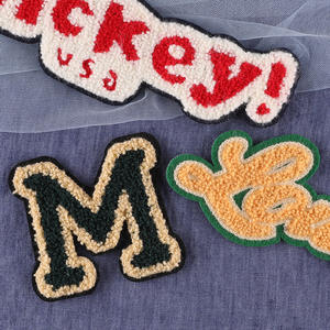 Insignia de letras en inglés personalizada, bordado a mano, chenilla, pegatina de tela, gran oferta - Product Image 3