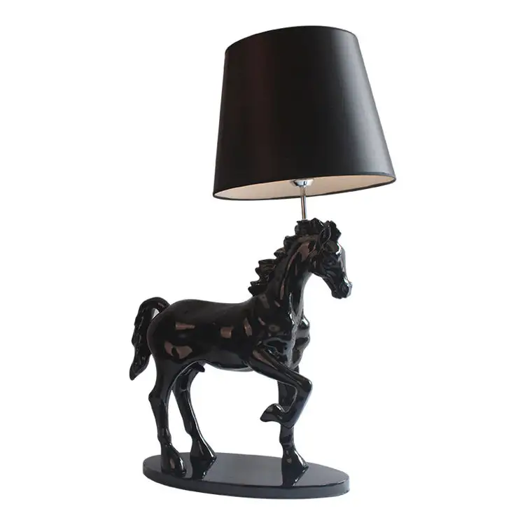 Luxury Design Office Table Light Deco Animal Statue Lampade Da Tavolo In Resina High Quality Black Resin Horse Statue Lamps